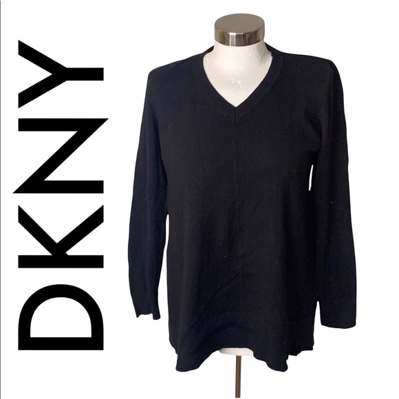 Dkny Sweaters - DKNY BLACK LIGHTWEIGHT VNECK LONG SLEEVE SWEATER SIZE L